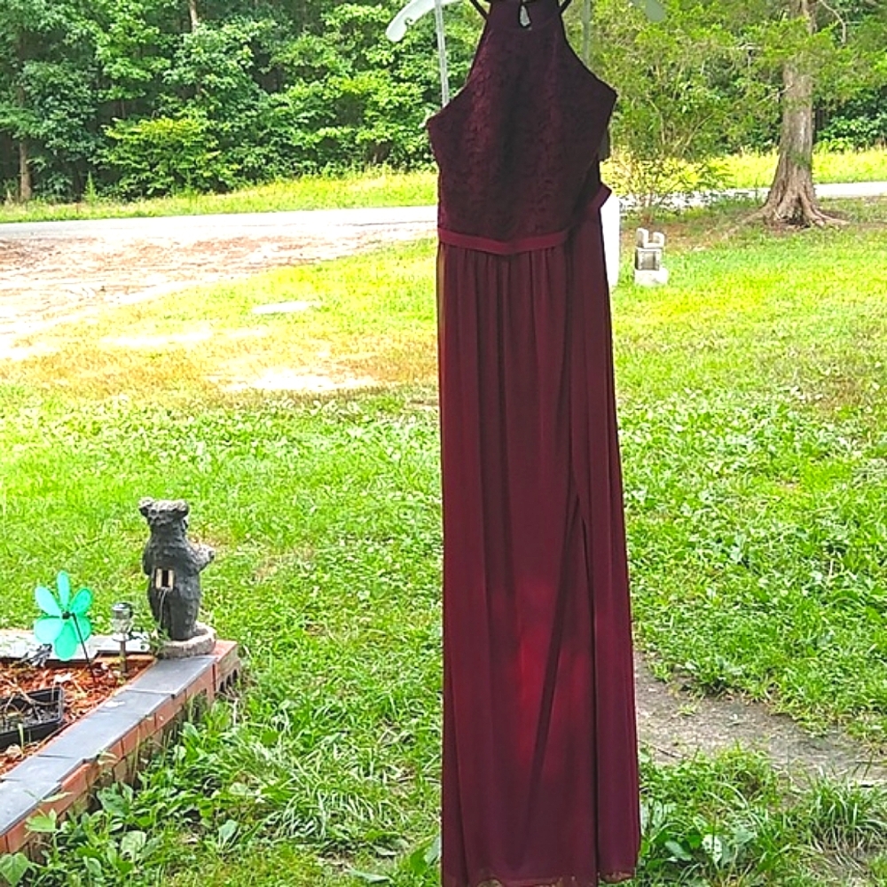 NWT WINE COLOR DRESS BY DAVID'S BRIDAL